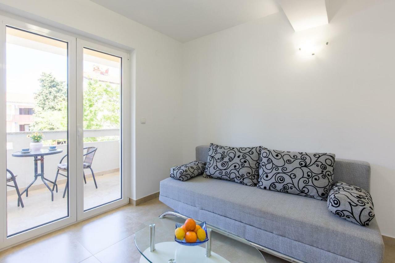 מאלינסקה Apartments Nino מראה חיצוני תמונה