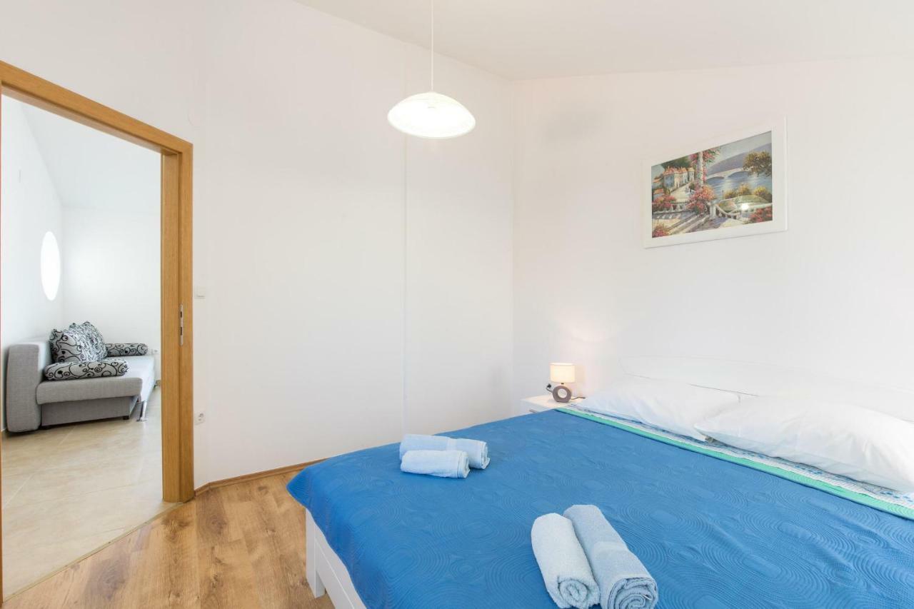מאלינסקה Apartments Nino מראה חיצוני תמונה