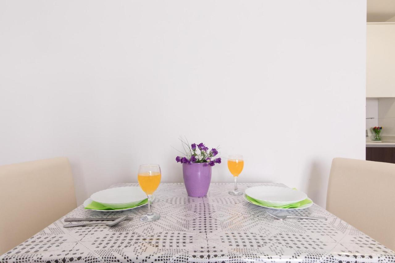 מאלינסקה Apartments Nino מראה חיצוני תמונה